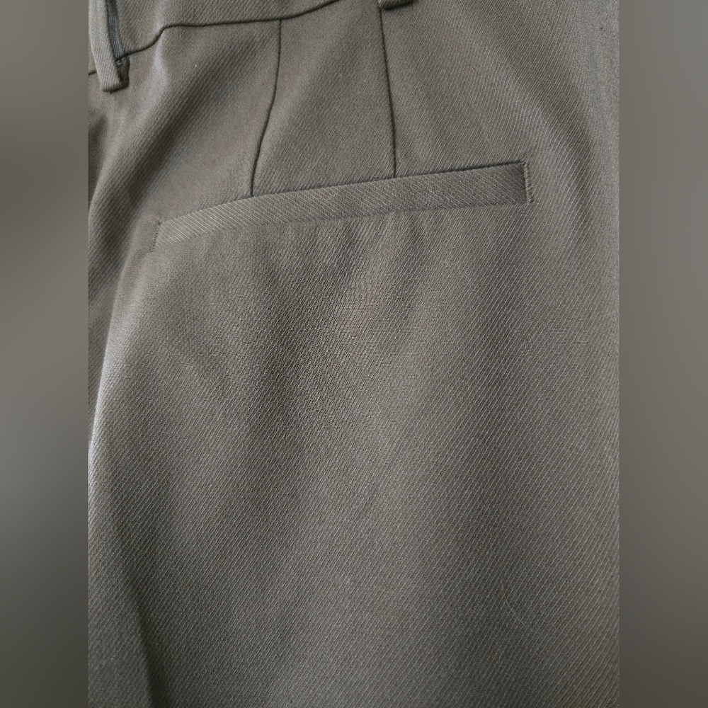 H&M | Women's Kaki Green Dress Pants, Size 6 - Picture 5 of 10